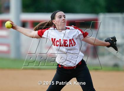 Thumbnail 1 in Washington-Lee @ McLean (VHSL 6A Conf 6 Quarterfinal) photogallery.