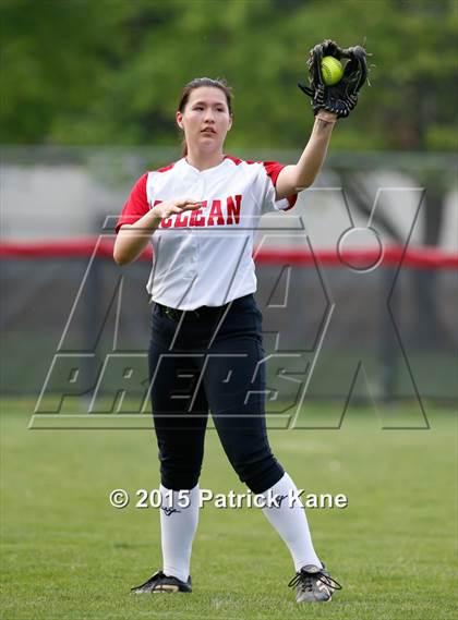 Thumbnail 2 in Washington-Lee @ McLean (VHSL 6A Conf 6 Quarterfinal) photogallery.