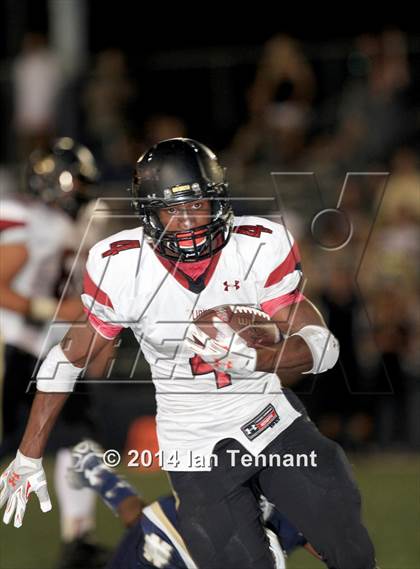 Thumbnail 2 in Oaks Christian @ Notre Dame photogallery.