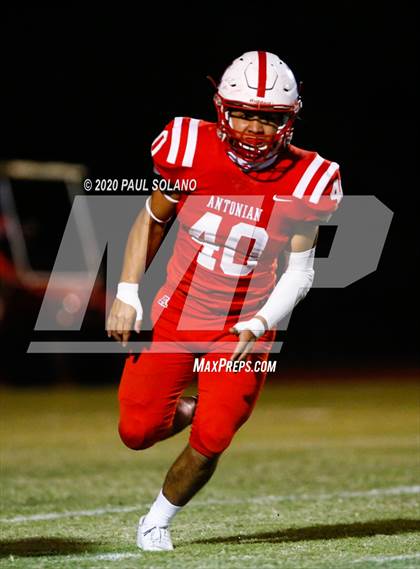 Thumbnail 3 in Holy Cross vs. Antonian Prep photogallery.