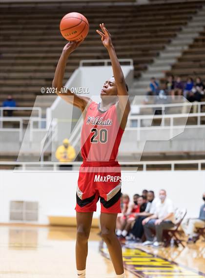 Thumbnail 1 in  Lake Highlands vs Coppell (UIL 6A Area Playoff) photogallery.