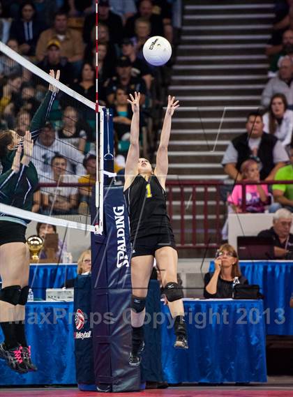 Thumbnail 3 in Fleming vs. Caliche (CHSAA 1A Championship) photogallery.