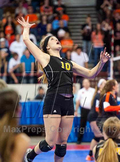Thumbnail 3 in Fleming vs. Caliche (CHSAA 1A Championship) photogallery.