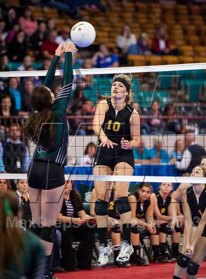 Thumbnail 2 in Fleming vs. Caliche (CHSAA 1A Championship) photogallery.