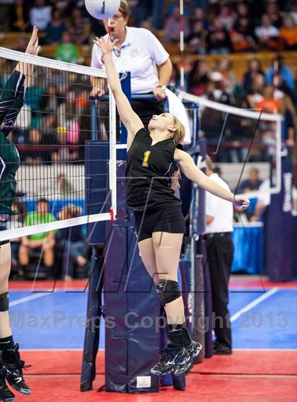 Thumbnail 1 in Fleming vs. Caliche (CHSAA 1A Championship) photogallery.