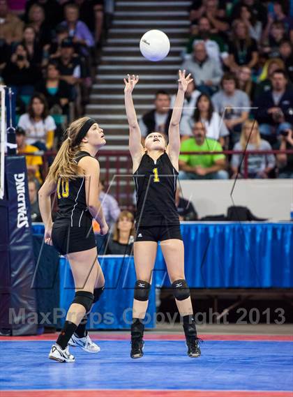 Thumbnail 3 in Fleming vs. Caliche (CHSAA 1A Championship) photogallery.