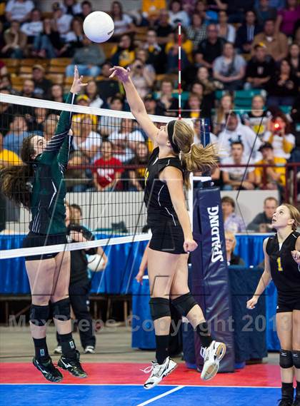 Thumbnail 3 in Fleming vs. Caliche (CHSAA 1A Championship) photogallery.