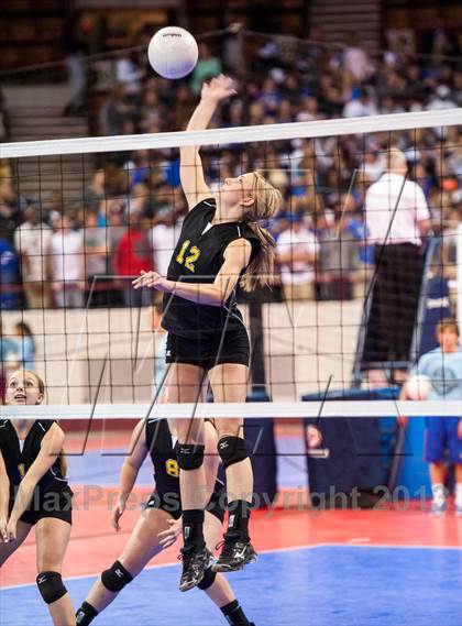 Thumbnail 3 in Fleming vs. Caliche (CHSAA 1A Championship) photogallery.