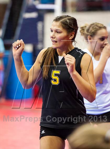 Thumbnail 3 in Fleming vs. Caliche (CHSAA 1A Championship) photogallery.