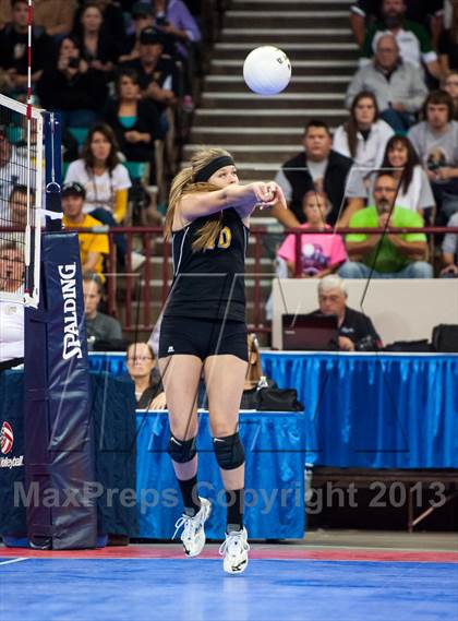 Thumbnail 3 in Fleming vs. Caliche (CHSAA 1A Championship) photogallery.