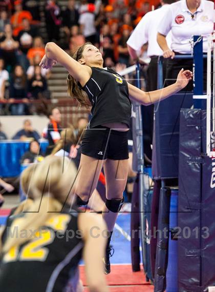 Thumbnail 2 in Fleming vs. Caliche (CHSAA 1A Championship) photogallery.