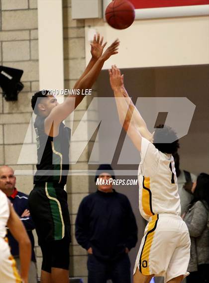 Thumbnail 2 in Moreau Catholic @ Bishop O'Dowd (CIF NCS D2 Final) photogallery.