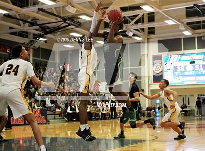 Thumbnail 3 in Moreau Catholic @ Bishop O'Dowd (CIF NCS D2 Final) photogallery.