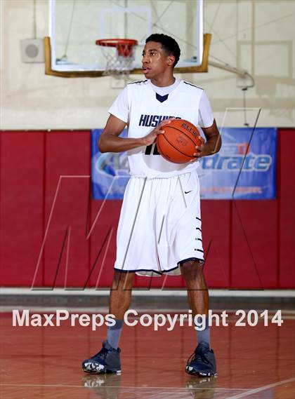 Thumbnail 3 in Windward vs. Chino Hills (Fairfax State Preview) photogallery.
