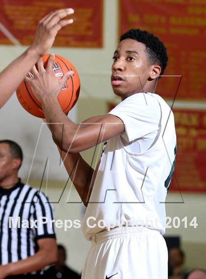 Thumbnail 2 in Windward vs. Chino Hills (Fairfax State Preview) photogallery.