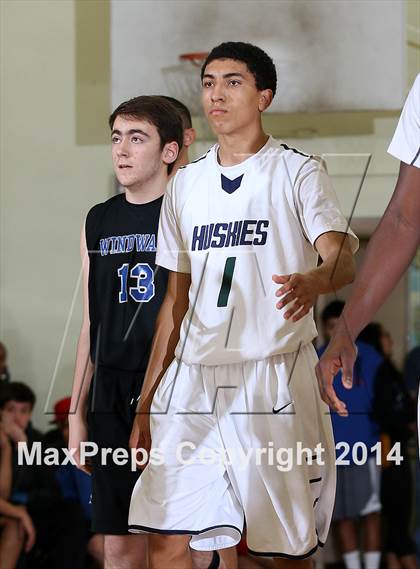 Thumbnail 3 in Windward vs. Chino Hills (Fairfax State Preview) photogallery.