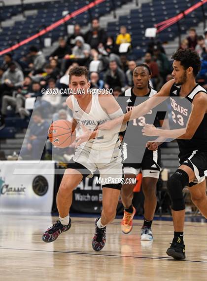 Thumbnail 2 in Lewisville vs St. Thomas More (Metro Classic) photogallery.