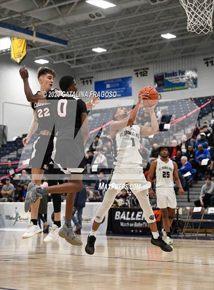 Thumbnail 3 in Lewisville vs St. Thomas More (Metro Classic) photogallery.