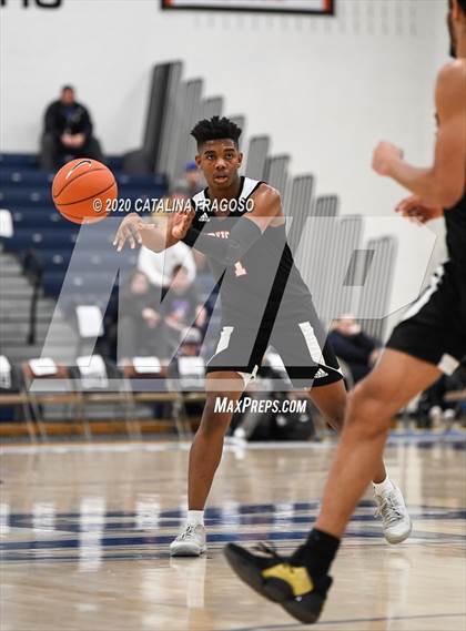 Thumbnail 1 in Lewisville vs St. Thomas More (Metro Classic) photogallery.
