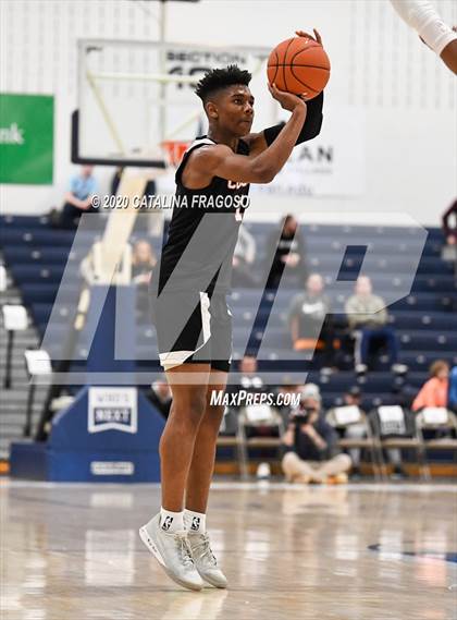 Thumbnail 2 in Lewisville vs St. Thomas More (Metro Classic) photogallery.