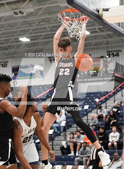 Thumbnail 3 in Lewisville vs St. Thomas More (Metro Classic) photogallery.