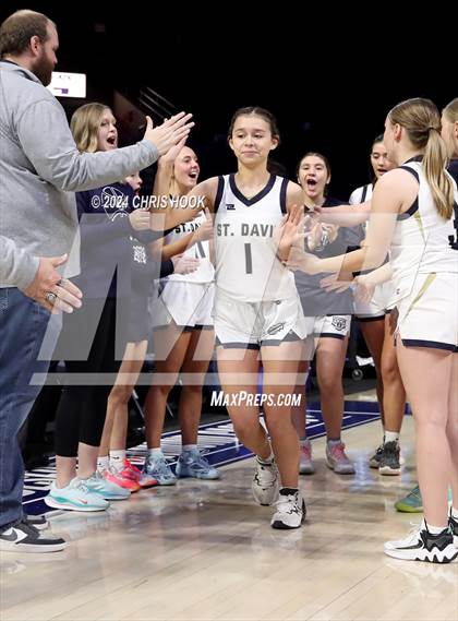 Thumbnail 2 in Baboquivari vs St. David (MLK Basketball Classic) photogallery.