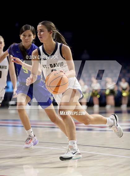 Thumbnail 2 in Baboquivari vs St. David (MLK Basketball Classic) photogallery.