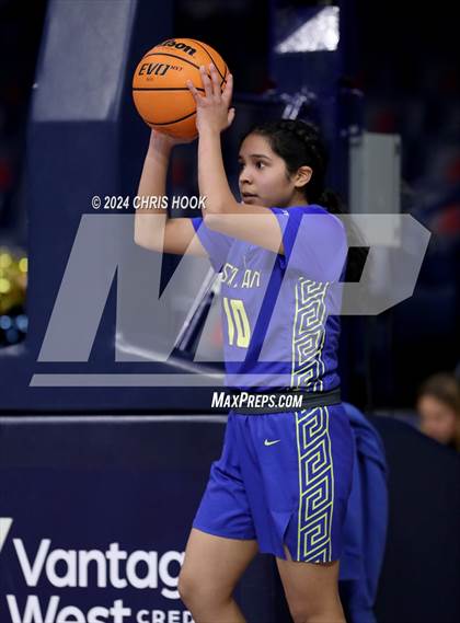 Thumbnail 3 in Baboquivari vs St. David (MLK Basketball Classic) photogallery.