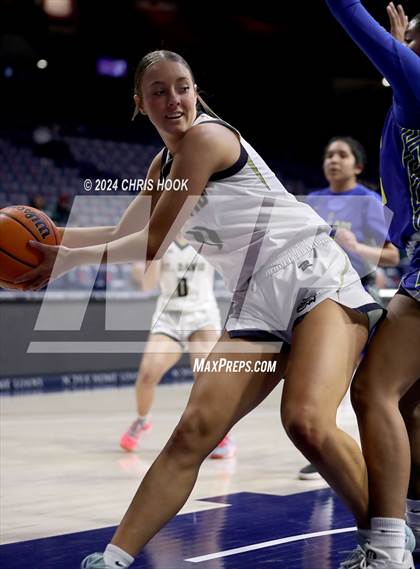 Thumbnail 3 in Baboquivari vs St. David (MLK Basketball Classic) photogallery.
