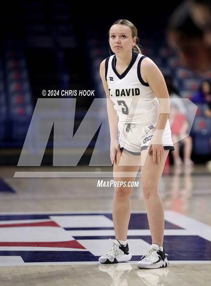 Thumbnail 1 in Baboquivari vs St. David (MLK Basketball Classic) photogallery.