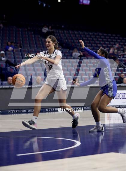 Thumbnail 2 in Baboquivari vs St. David (MLK Basketball Classic) photogallery.