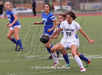 Thumbnail 2 in Canyon vs Los Alamitos (Mater Dei Premier Invitational) photogallery.