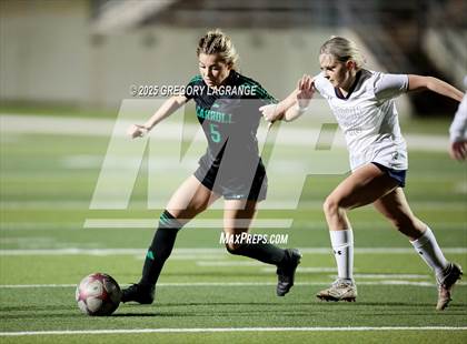 Thumbnail 3 in V.R. Eaton vs Southlake Carroll photogallery.
