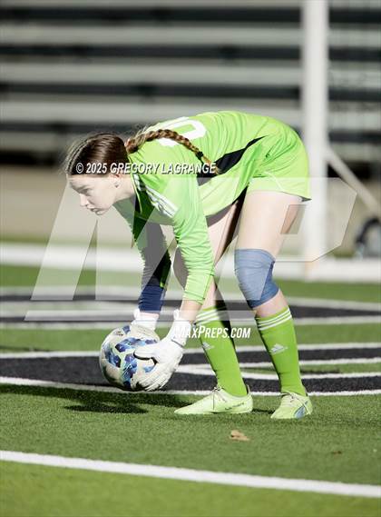 Thumbnail 3 in V.R. Eaton vs Southlake Carroll photogallery.