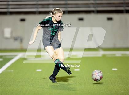 Thumbnail 1 in V.R. Eaton vs Southlake Carroll photogallery.