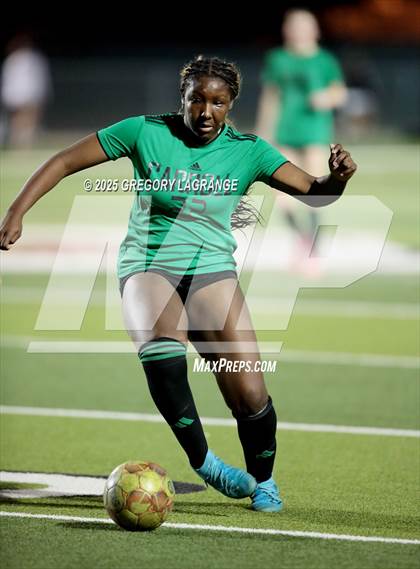 Thumbnail 3 in V.R. Eaton vs Southlake Carroll photogallery.