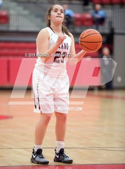 Thumbnail 3 in Plano vs. Bell (UIL 6A Bi-District Playoff) photogallery.