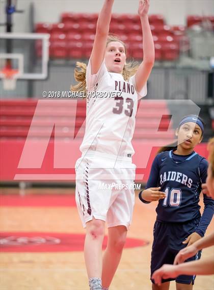 Thumbnail 2 in Plano vs. Bell (UIL 6A Bi-District Playoff) photogallery.