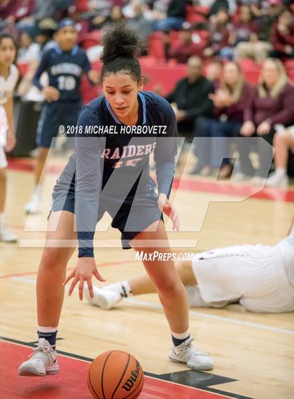 Thumbnail 2 in Plano vs. Bell (UIL 6A Bi-District Playoff) photogallery.