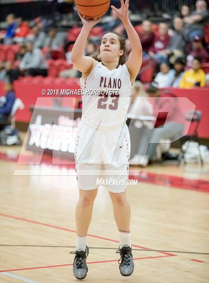 Thumbnail 2 in Plano vs. Bell (UIL 6A Bi-District Playoff) photogallery.
