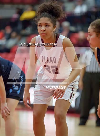 Thumbnail 1 in Plano vs. Bell (UIL 6A Bi-District Playoff) photogallery.