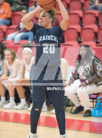 Thumbnail 1 in Plano vs. Bell (UIL 6A Bi-District Playoff) photogallery.