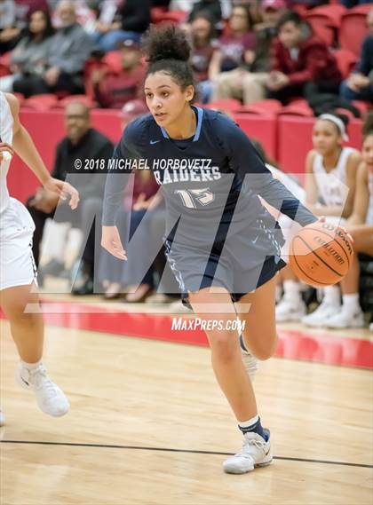 Thumbnail 3 in Plano vs. Bell (UIL 6A Bi-District Playoff) photogallery.