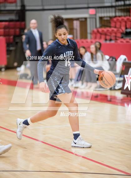 Thumbnail 2 in Plano vs. Bell (UIL 6A Bi-District Playoff) photogallery.