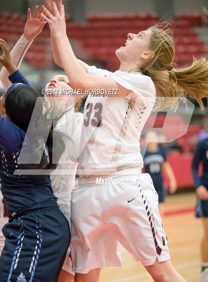 Thumbnail 3 in Plano vs. Bell (UIL 6A Bi-District Playoff) photogallery.