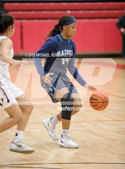 Thumbnail 3 in Plano vs. Bell (UIL 6A Bi-District Playoff) photogallery.