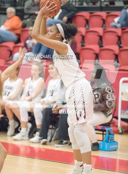 Thumbnail 1 in Plano vs. Bell (UIL 6A Bi-District Playoff) photogallery.