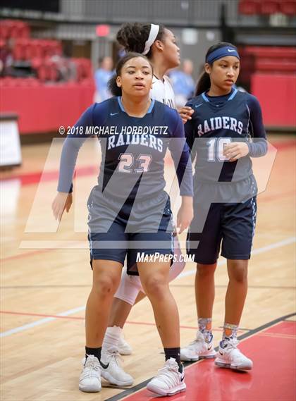 Thumbnail 1 in Plano vs. Bell (UIL 6A Bi-District Playoff) photogallery.