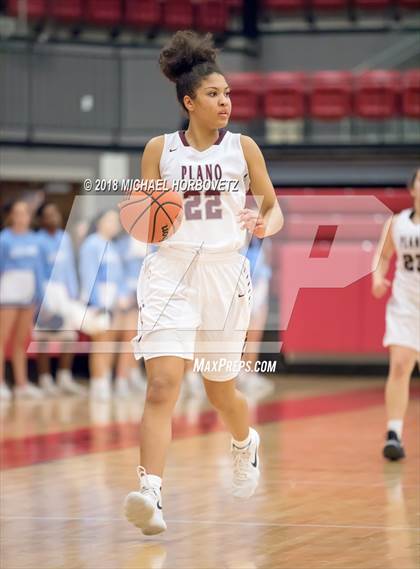 Thumbnail 1 in Plano vs. Bell (UIL 6A Bi-District Playoff) photogallery.