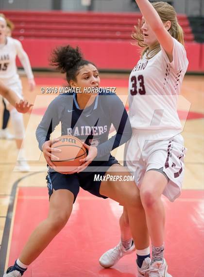 Thumbnail 2 in Plano vs. Bell (UIL 6A Bi-District Playoff) photogallery.